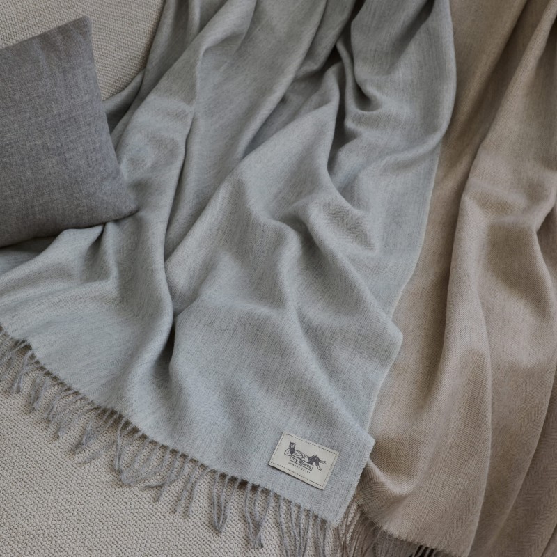 4. Fishbone Throw 100% Baby Alpaca | WHITE SILVER