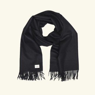 Classic baby alpaca shawl black